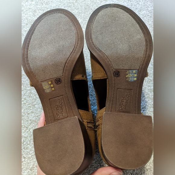 Dirty Laundry Peep Toe Brown Suede Booties size 8 - Picture 8 of 10